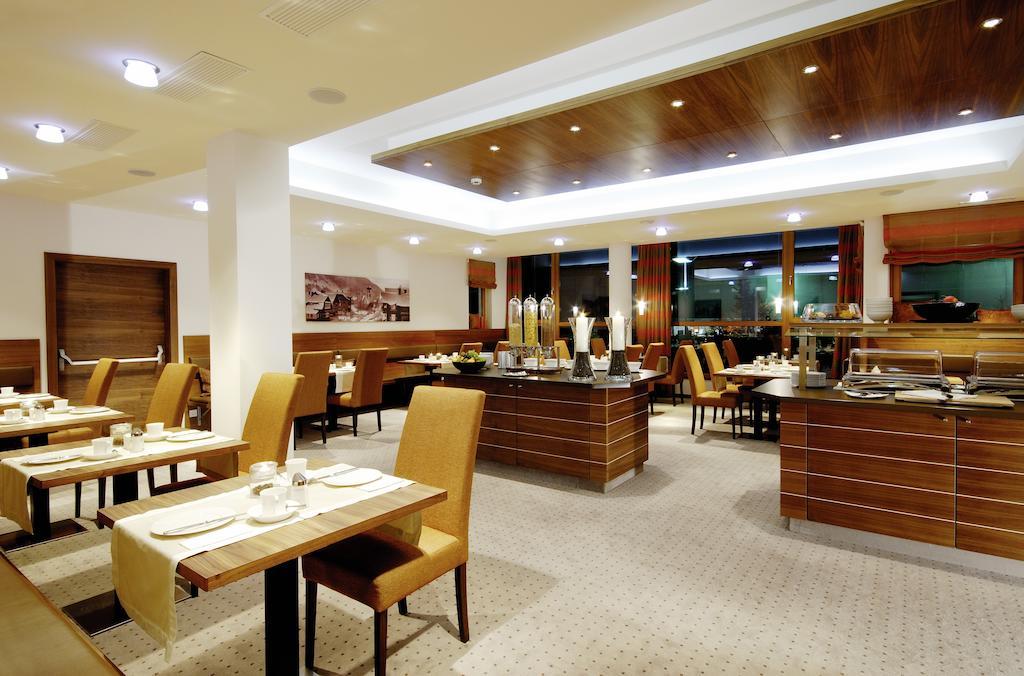 Hotel Rundeck Санкт-Антон-ам-Арльберг Ресторан фото